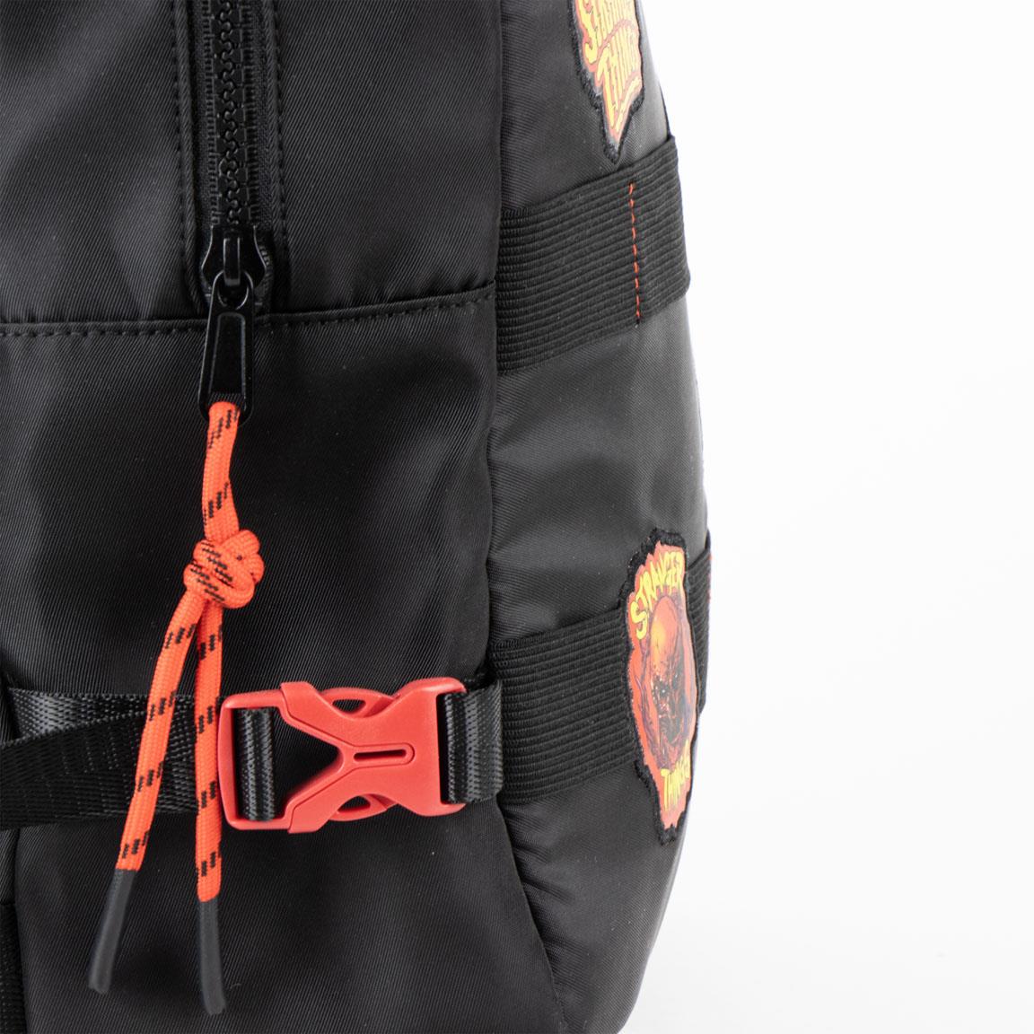 Mochila casual técnica stranger things