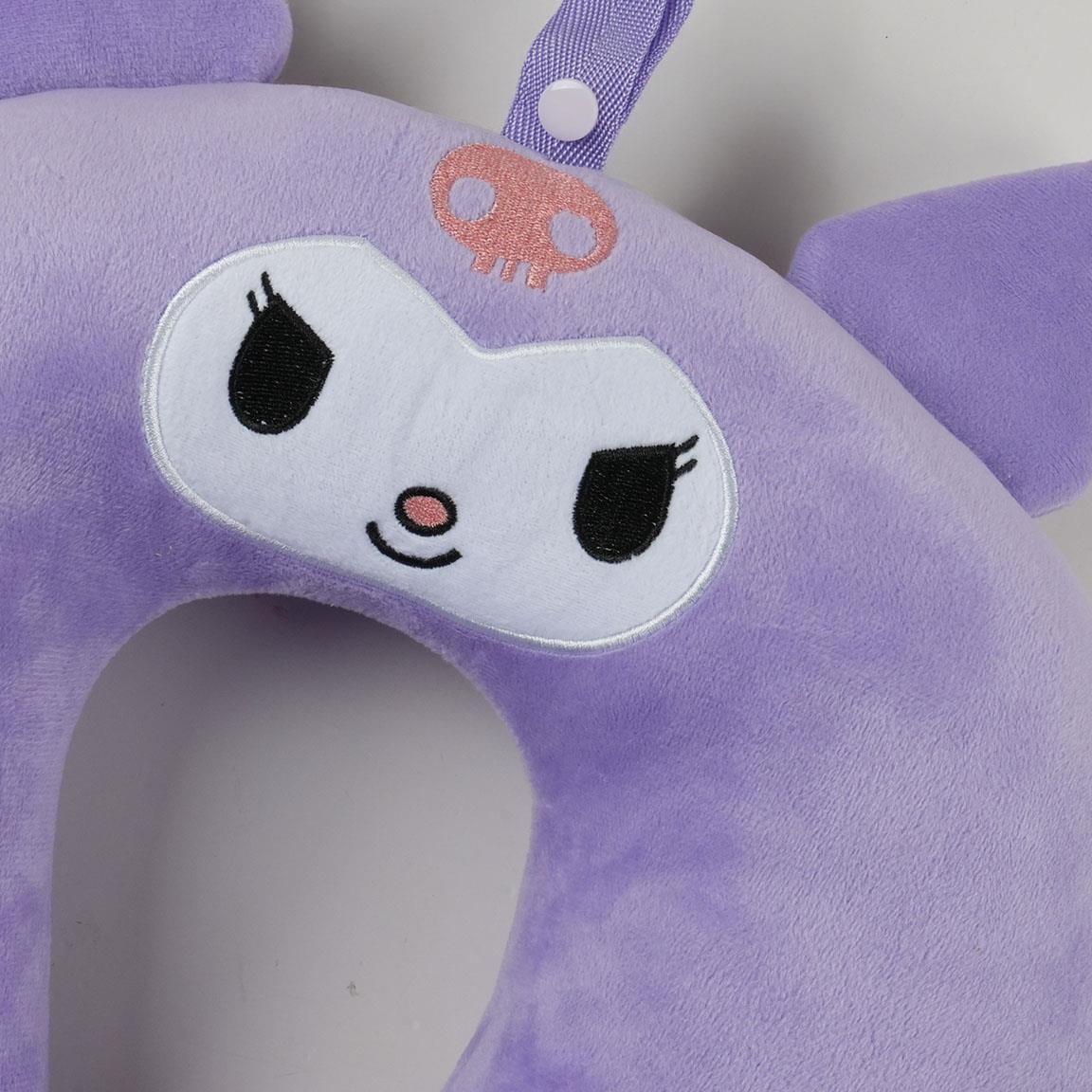 Cojin con aplicaciones viaje hello kitty kuromi