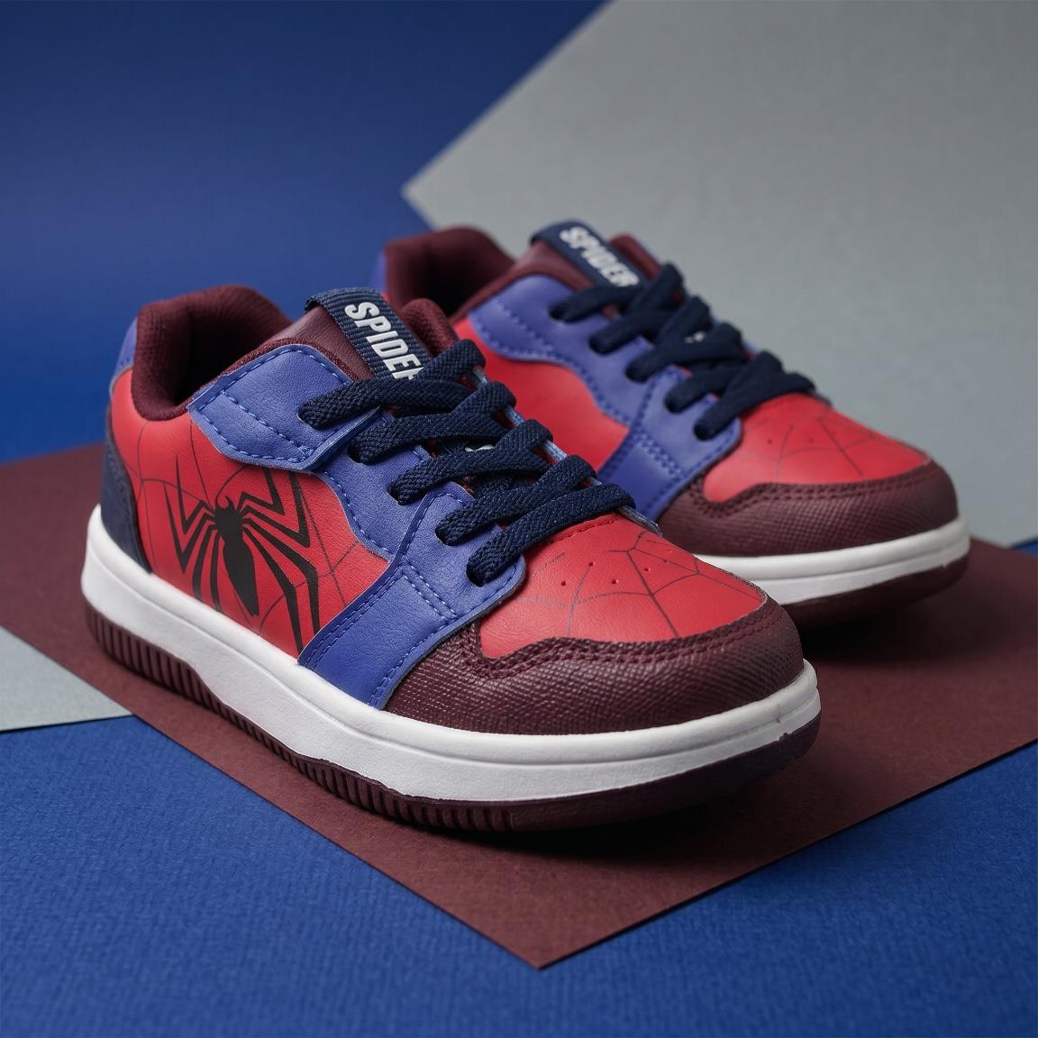 Deportiva suela pvc personaje marvel