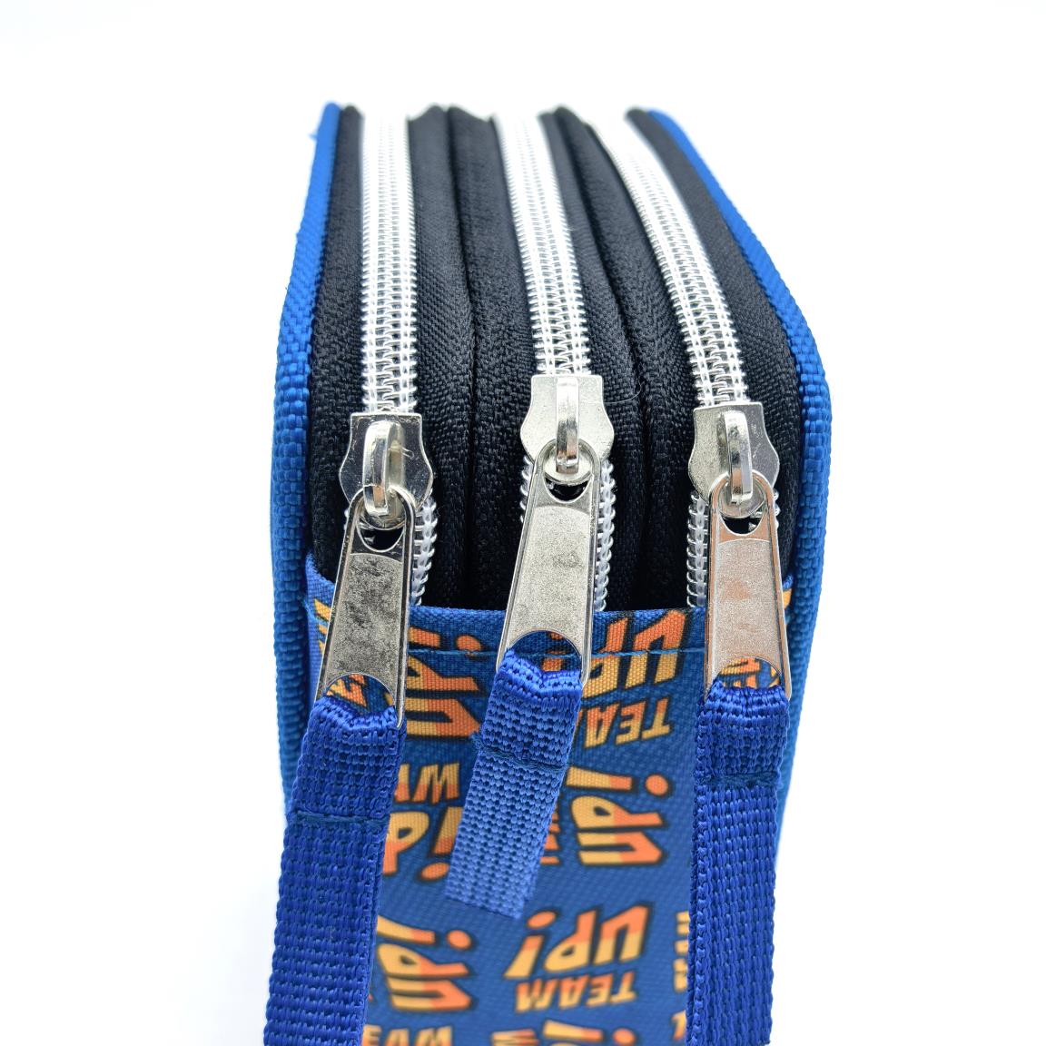 Plumier con accesorios avengers