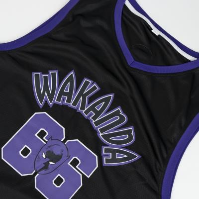Camiseta corta basketball marvel