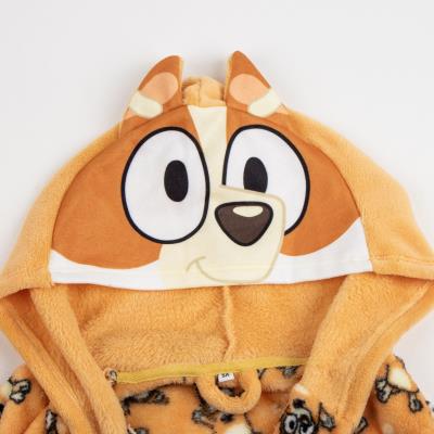 Batín coral fleece aplicaciones bluey